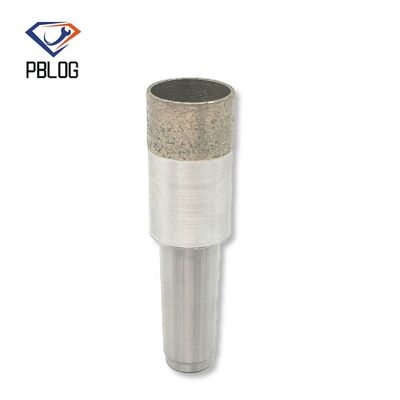 Cuerpo con cuerda afilada y cónica con base de cristal de diamante