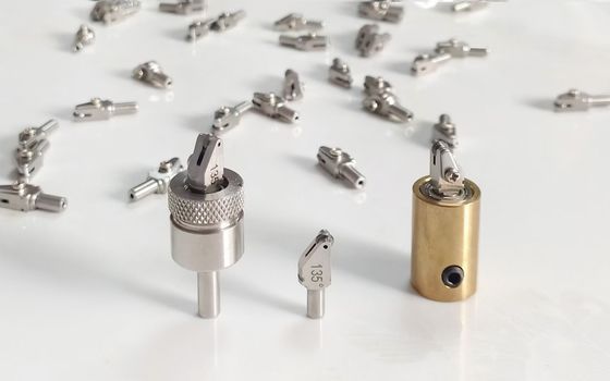 Sostenido del cortador del cuchillo del empuje de Diamond Glass Cutter Head Hardness del cuarzo