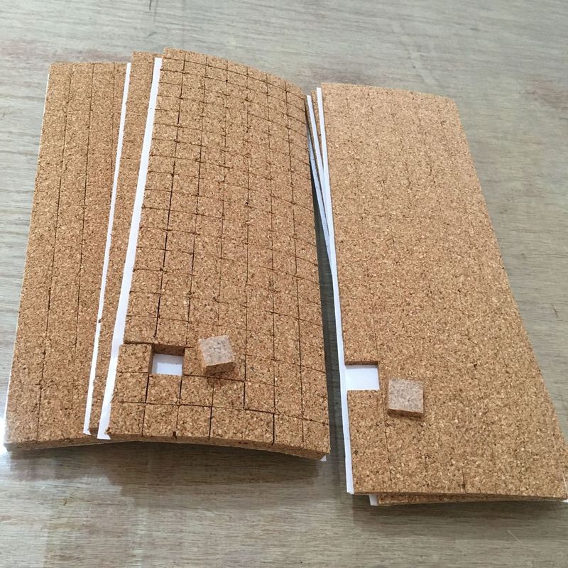 Adhesivo autoadhesivo multipropósito almohadillas de corcho adhesivos cuadrados para sus necesidades